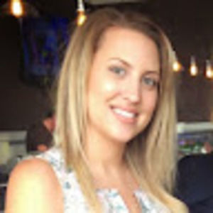 Meet your Posher, Elyssa